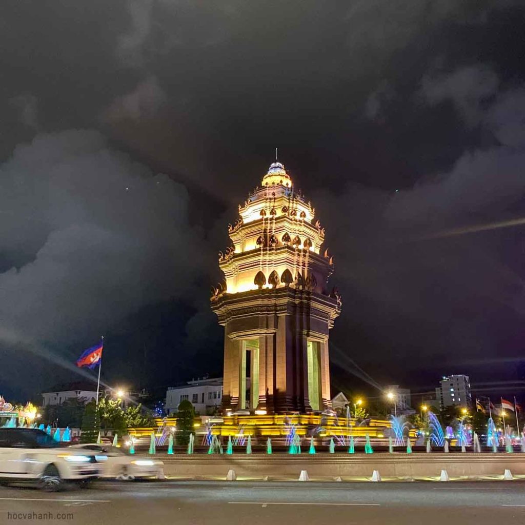 Tượng đài Độc lập tại Thủ đô Phnom Penh